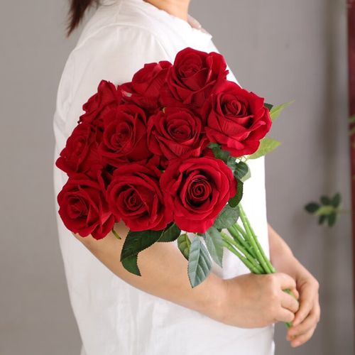 看望生病的男朋友送什么花？10朵玫瑰太土!送5种花才最实用
